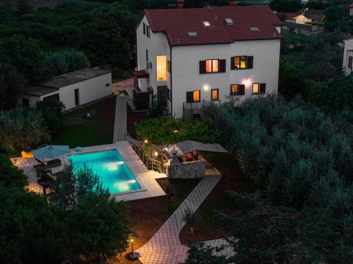 Holiday Home Mara Fondole ภายนอก รูปภาพ