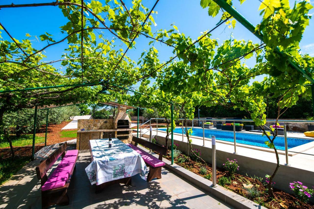 Holiday Home Mara Fondole ภายนอก รูปภาพ