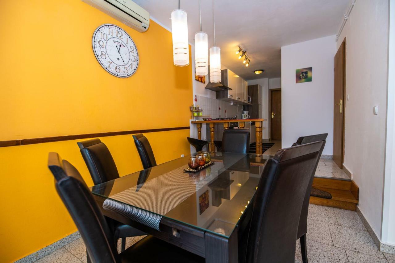 Holiday Home Mara Fondole ภายนอก รูปภาพ